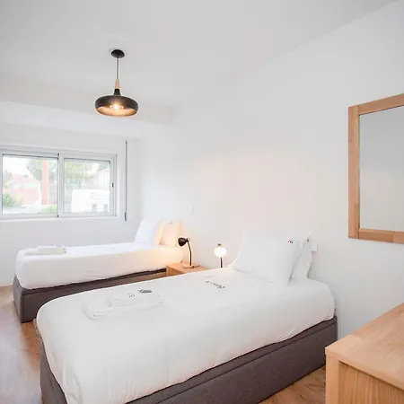Liiiving In - Modern Design Apartment